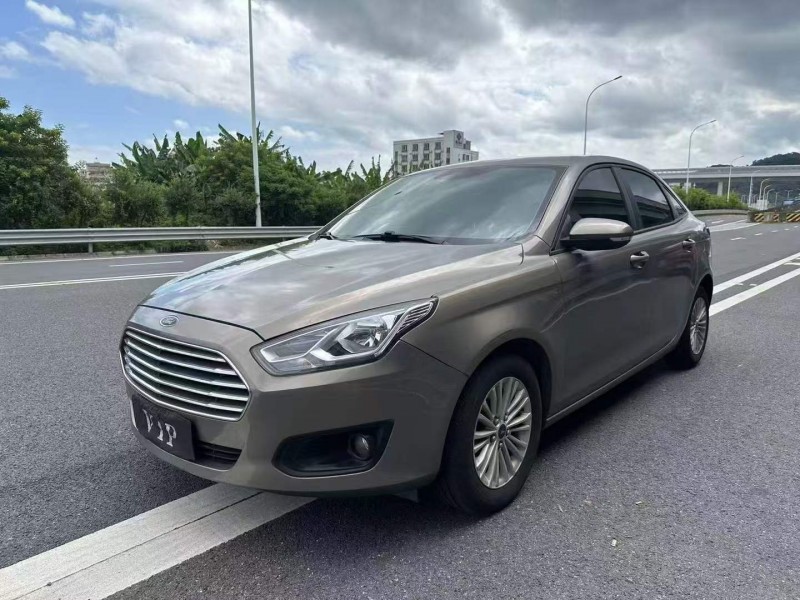 广州17年福特福睿斯2