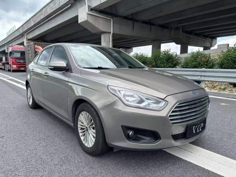 广州17年福特福睿斯3