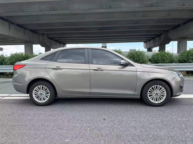 广州17年福特福睿斯4