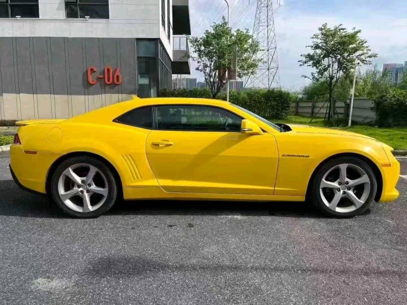 广州16年雪佛兰科迈罗5