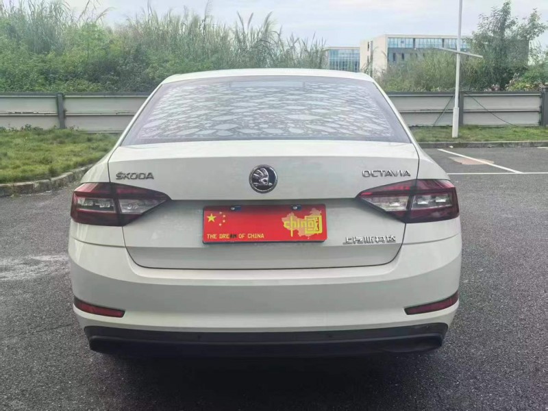 广州18年斯柯达明锐4