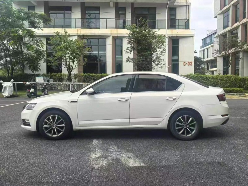 广州18年斯柯达明锐5