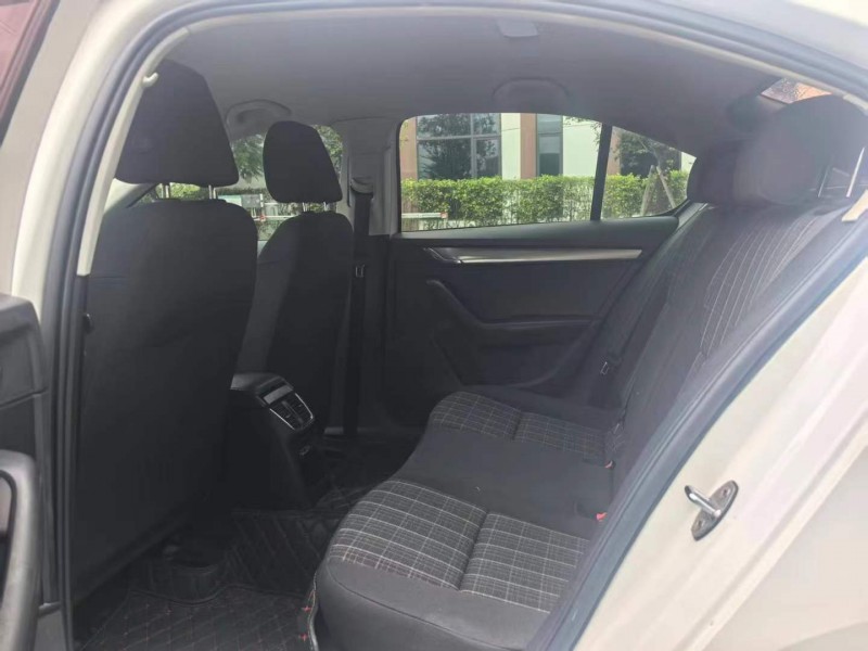 广州18年斯柯达明锐9