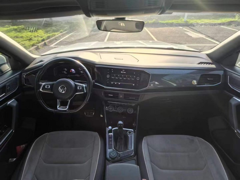 广州19年大众探岳9