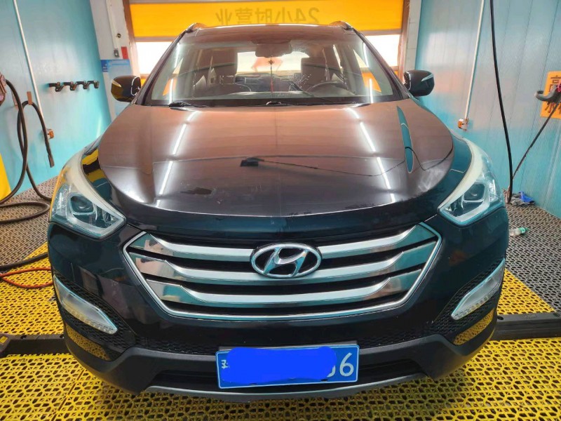 青岛15年现代全新胜达1