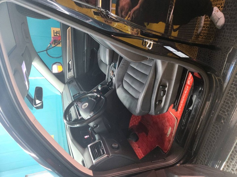 青岛20年大众途昂7