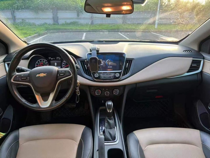 广州22年雪佛兰科鲁泽9