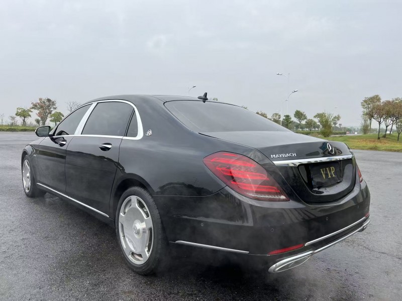 盐城19年奔驰迈巴赫S级8