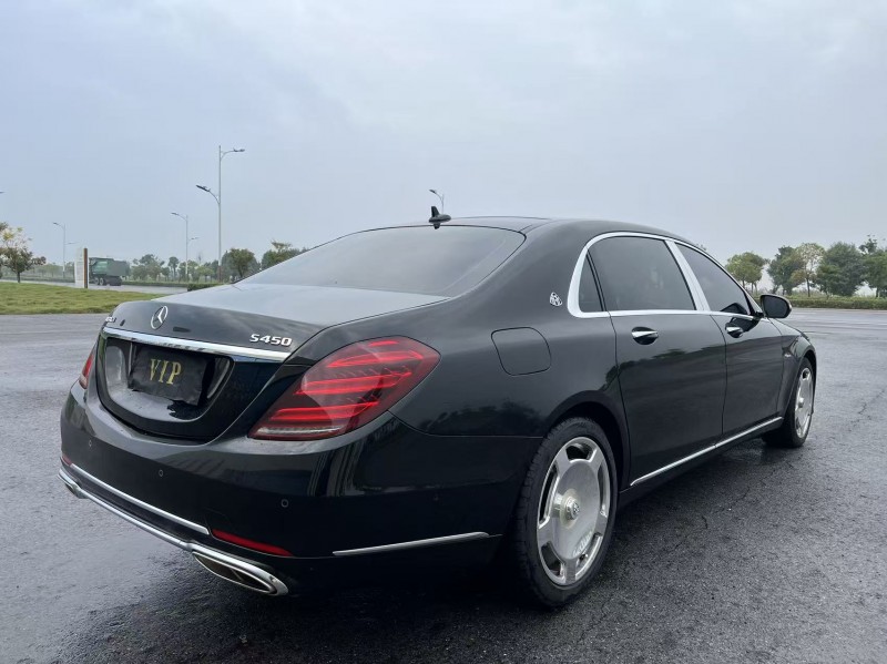 盐城19年奔驰迈巴赫S级9