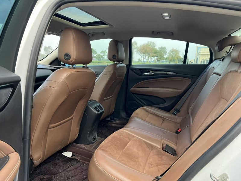 盐城20年别克君威5