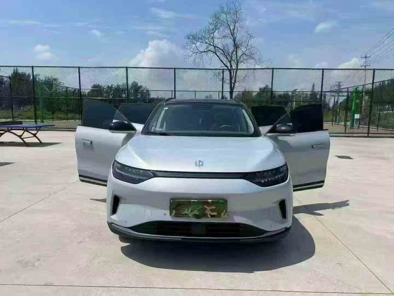 徐州22年零跑汽车C117