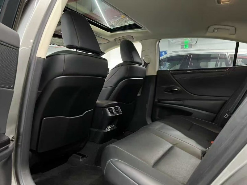 深圳20年雷克萨斯ES4