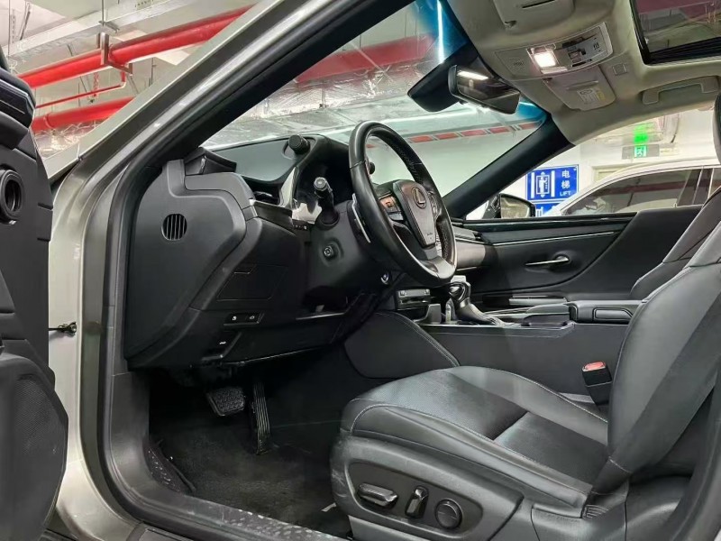 深圳20年雷克萨斯ES6