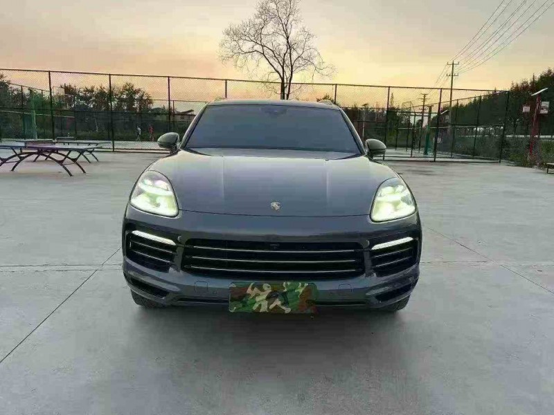 徐州19年保时捷卡宴1