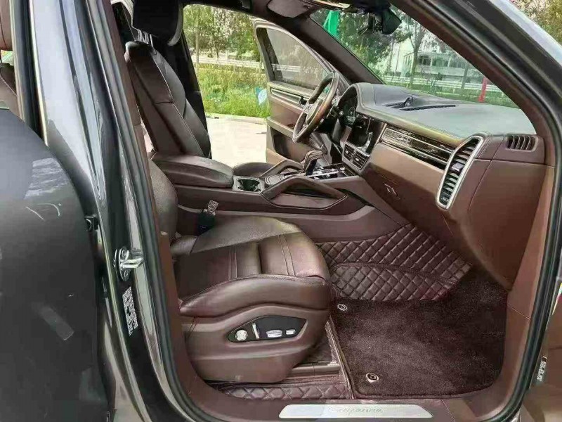 徐州19年保时捷卡宴6