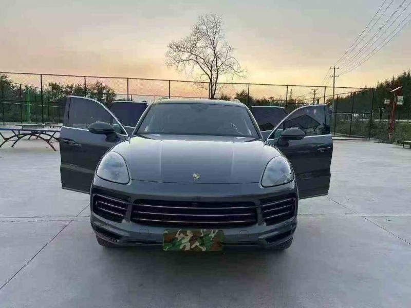 徐州19年保时捷卡宴8