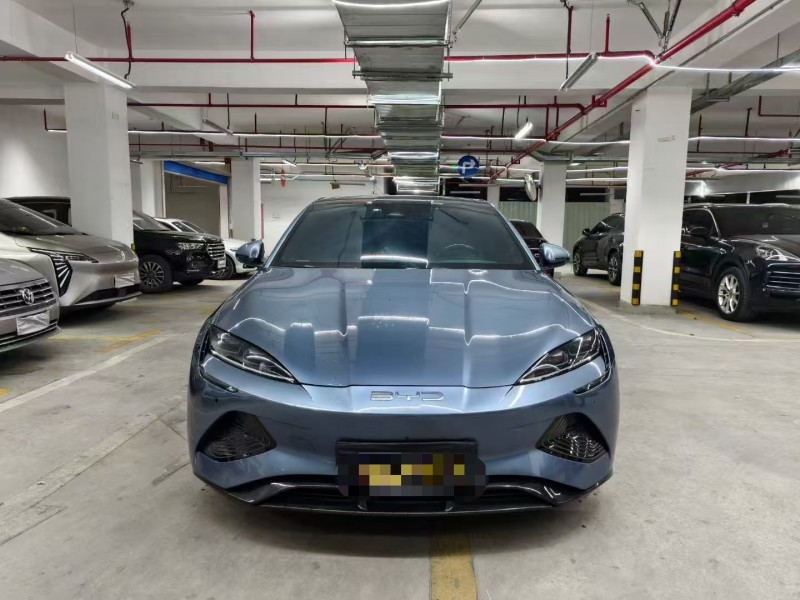 深圳22年比亚迪海豹1