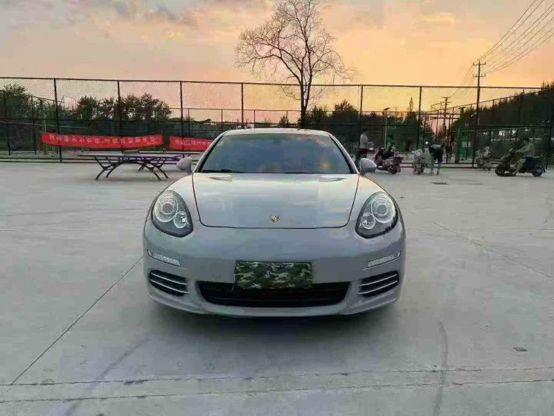 徐州15年保时捷帕拉梅拉1