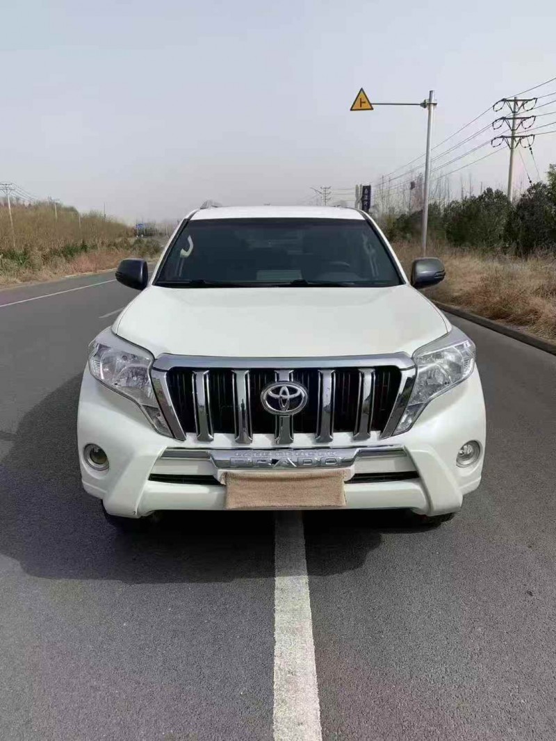 承德16年丰田普拉多1