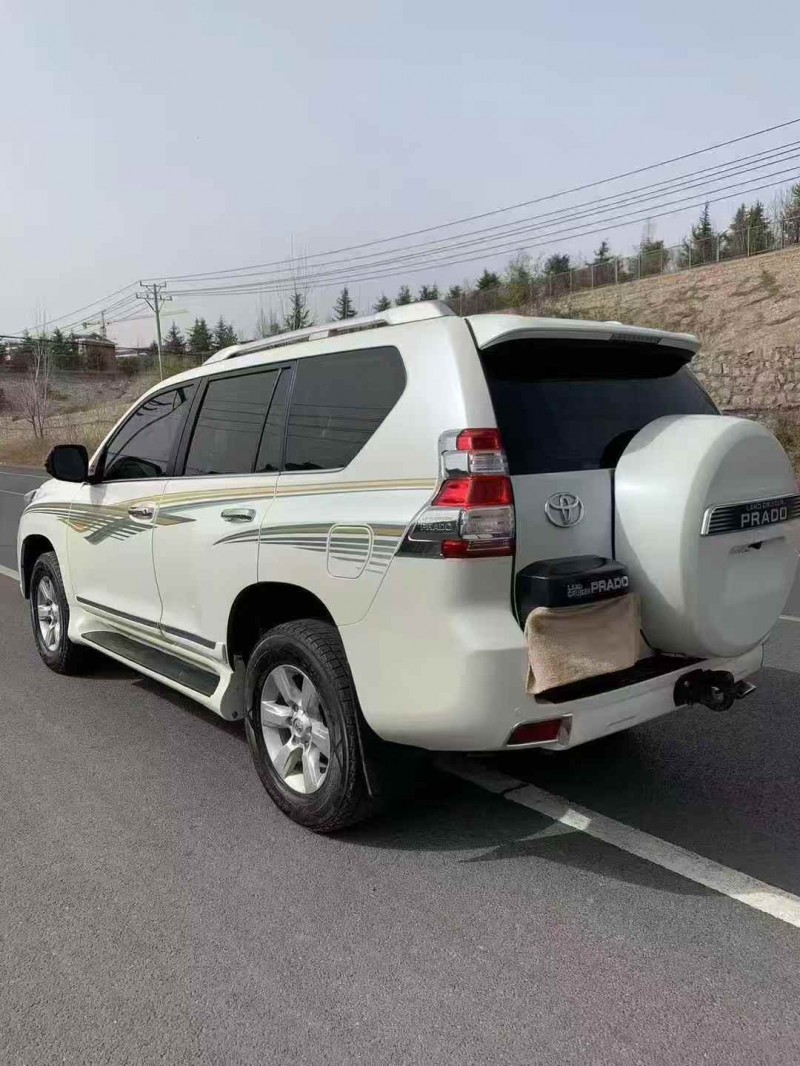 承德16年丰田普拉多6