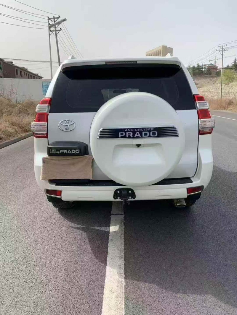 承德16年丰田普拉多8