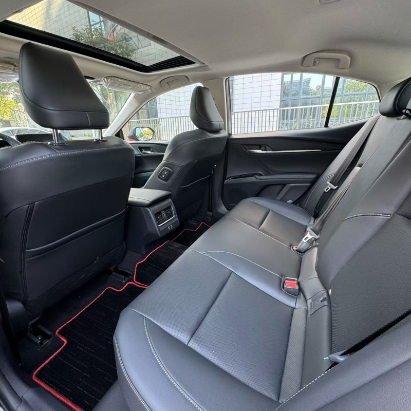 佛山25年丰田凯美瑞6