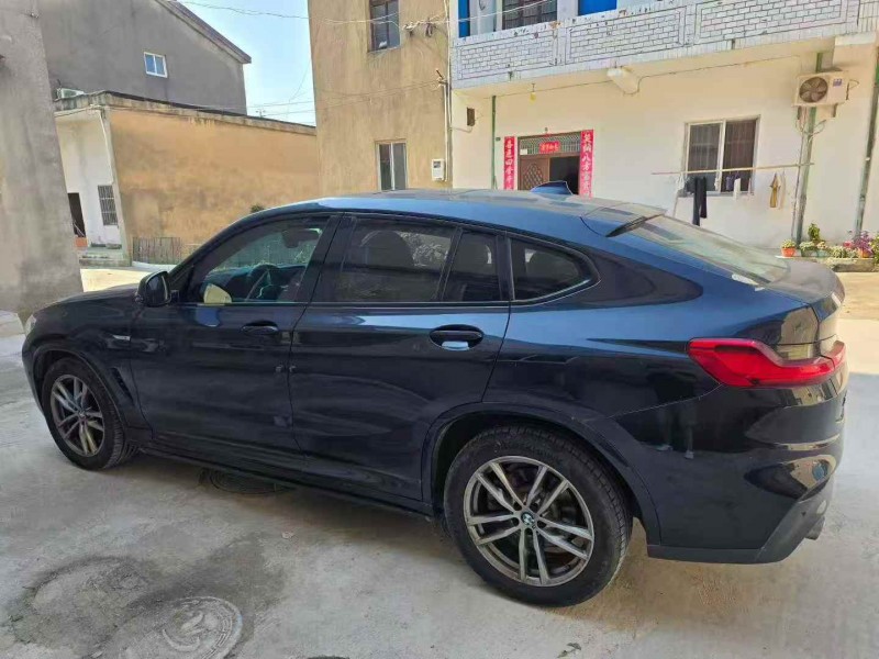 常州21年宝马X47