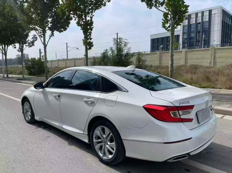 烟台21年本田雅阁7