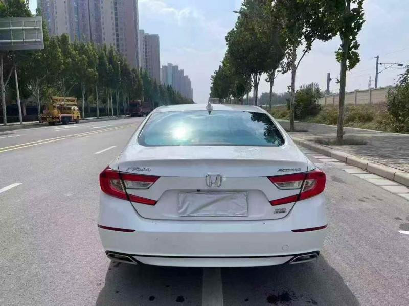 烟台21年本田雅阁9