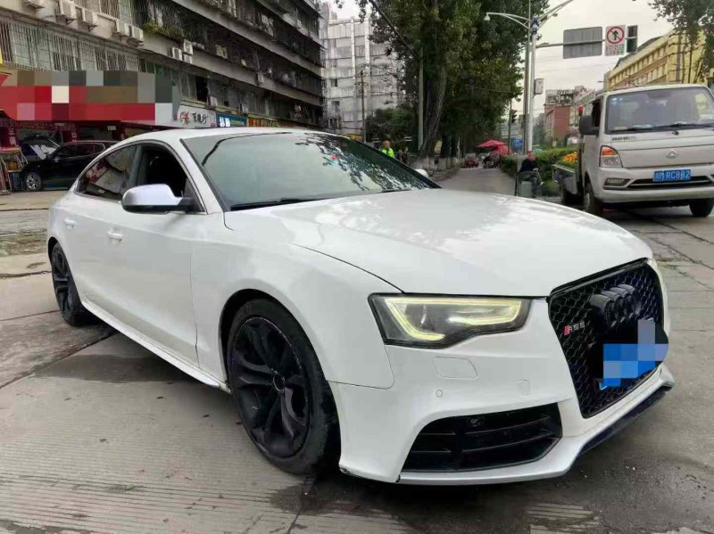 成都12年奥迪S52