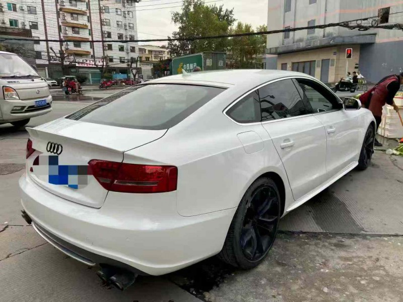 成都12年奥迪S58