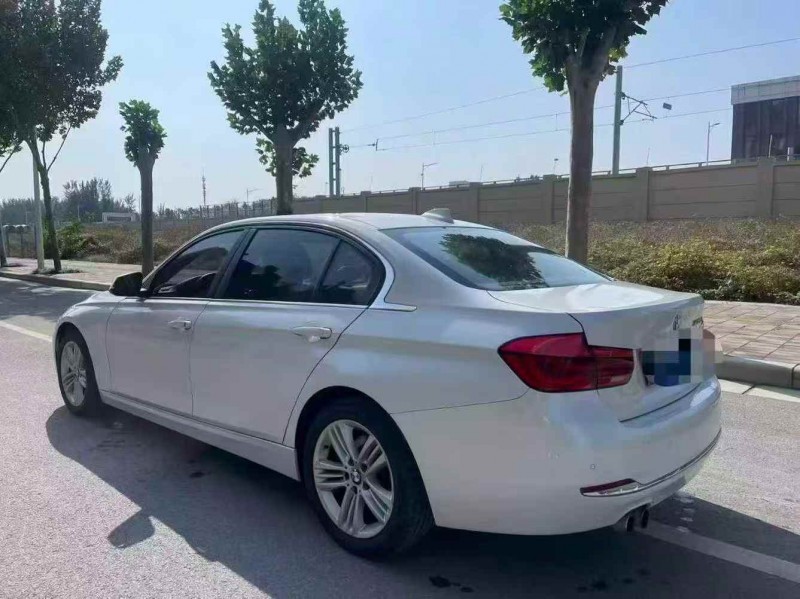 洛阳17年宝马3系9