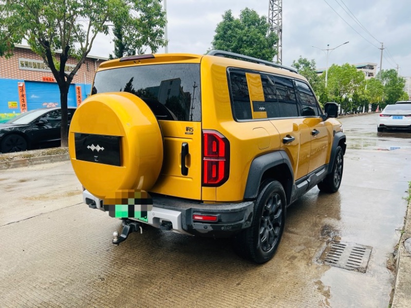 东莞24年比亚迪方程豹8