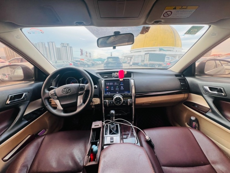 东莞12年丰田锐志5