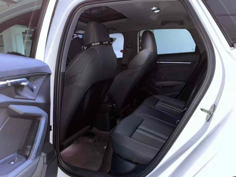 成都24年奥迪A35