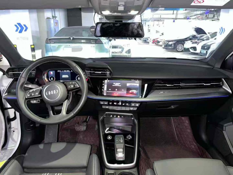 成都24年奥迪A36