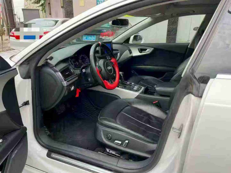 成都16年奥迪A7L4