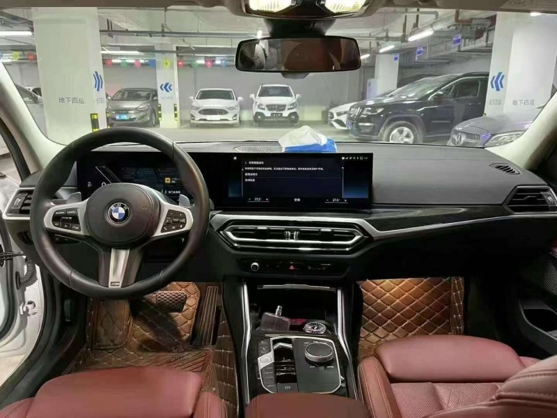 成都22年宝马3系6