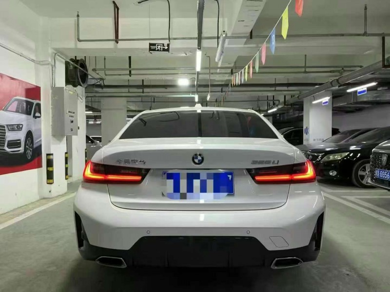 成都22年宝马3系9