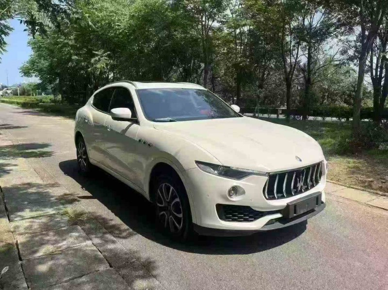 嘉兴17年玛莎拉蒂Levante2