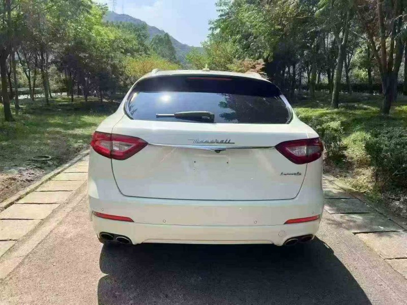 嘉兴17年玛莎拉蒂Levante6