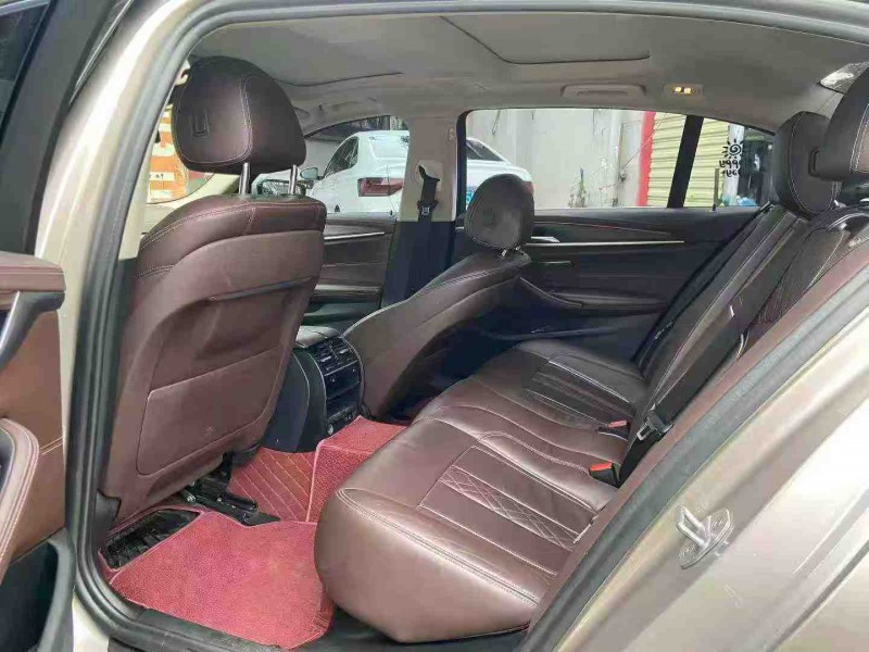 成都20年宝马5系5