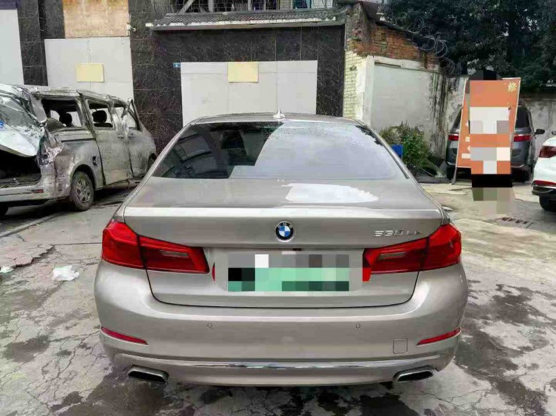 成都20年宝马5系9