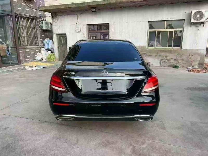 淮安19年奔驰E6