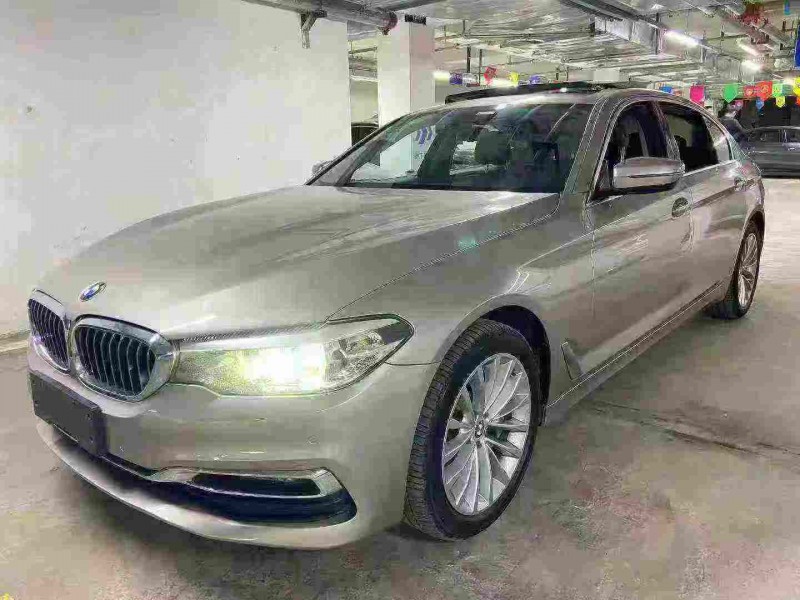 成都19年宝马5系3