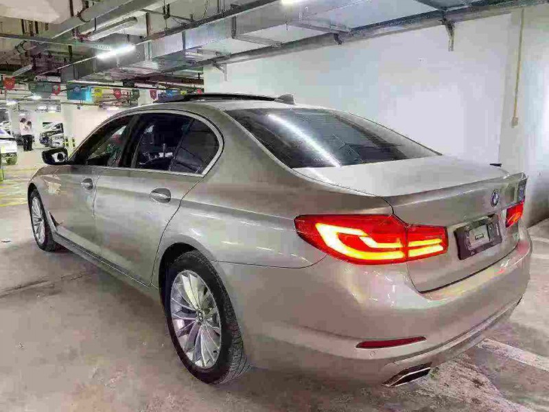 成都19年宝马5系6