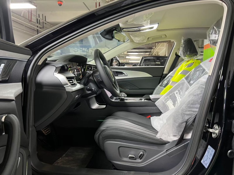 成都25年红旗H54