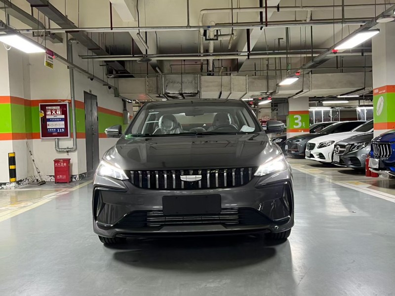 成都25年吉利缤瑞1