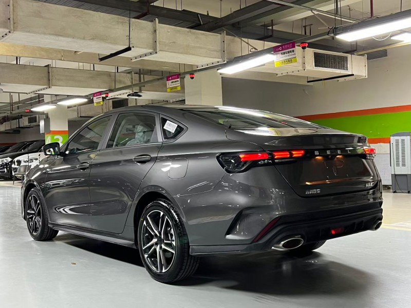 成都25年吉利缤瑞9