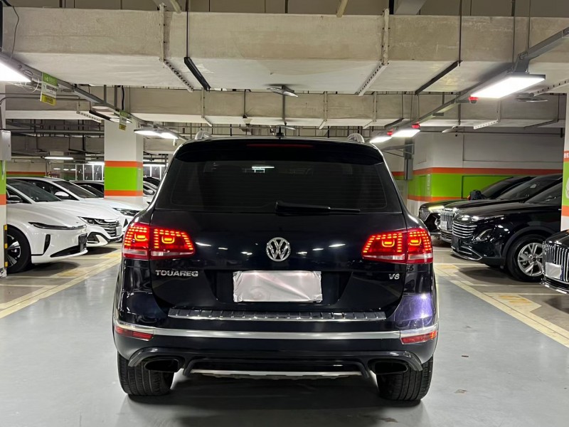 成都17年大众途锐9